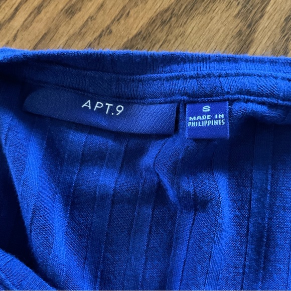 Apt 9 Cobalt Blue Short Sleeve Top, Women’s Sz S - Daisy Infinity Scarf - Picture 8 of 12